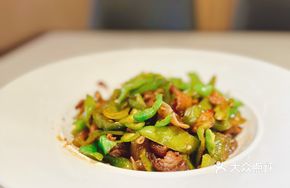 Pounded Chili Stir-Fried Pork