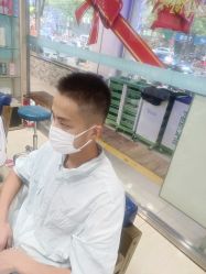 -阿兵荣辉美容理发有限公司