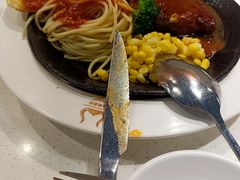 -汤姆家的牛排意面披萨(新城市广场店)
