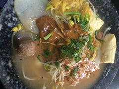 -小蛮椒麻辣烫·麻辣拌(青浦宝龙店)