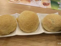 酥皮焗叉烧包-添好运点心专门店(中环IFC店)