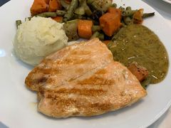 热熏三文鱼配刀豆色拉-宜家·瑞典风味餐厅(北京西红门店)