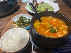 -明洞阿姨·韩式酱蟹烤肉·创意料理(三元桥店)