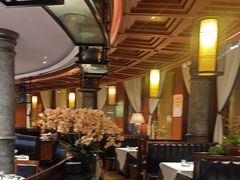 -八府香鸭·啫啫煲(华山路店)