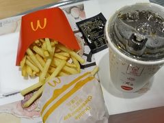 -麦当劳(百联西郊购物中心店)