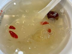 冰糖银耳羹-蓉李记成都名小吃(武汉菱角湖万达店)