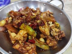 牛蛙烧牛筋-江城燕子大排档(江汉路步行街店)