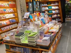 -西西弗书店&矢量咖啡(凯德晶萃广场店)