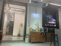 -Hair Co.一间沙龙