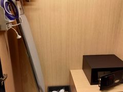 -上海虹桥西郊假日酒店