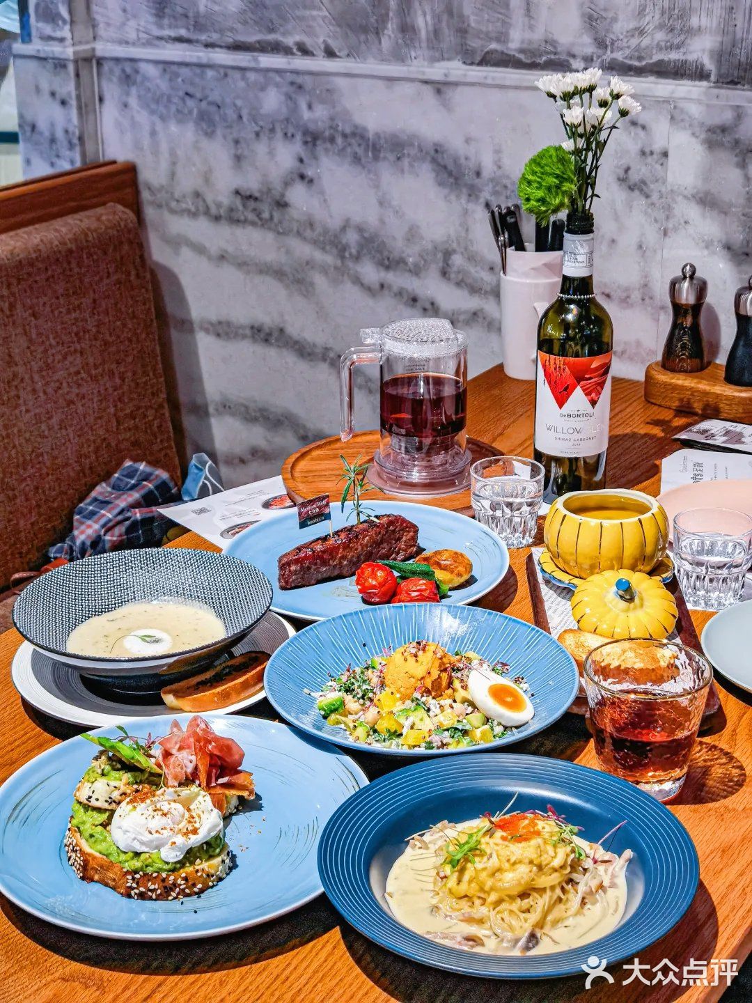 最近疯狂种草的西餐厅，氛围感十足🏙️~