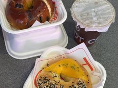 -HOT CRUSH趁热集合·现烤面包(环球港店)