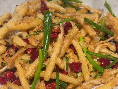 -巴厘龙虾·榜首油焖大虾(音乐学院·沿江酒馆店)