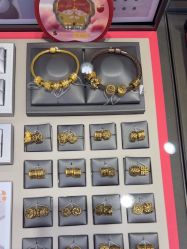 -周生生Chow Sang Sang(翠微店)