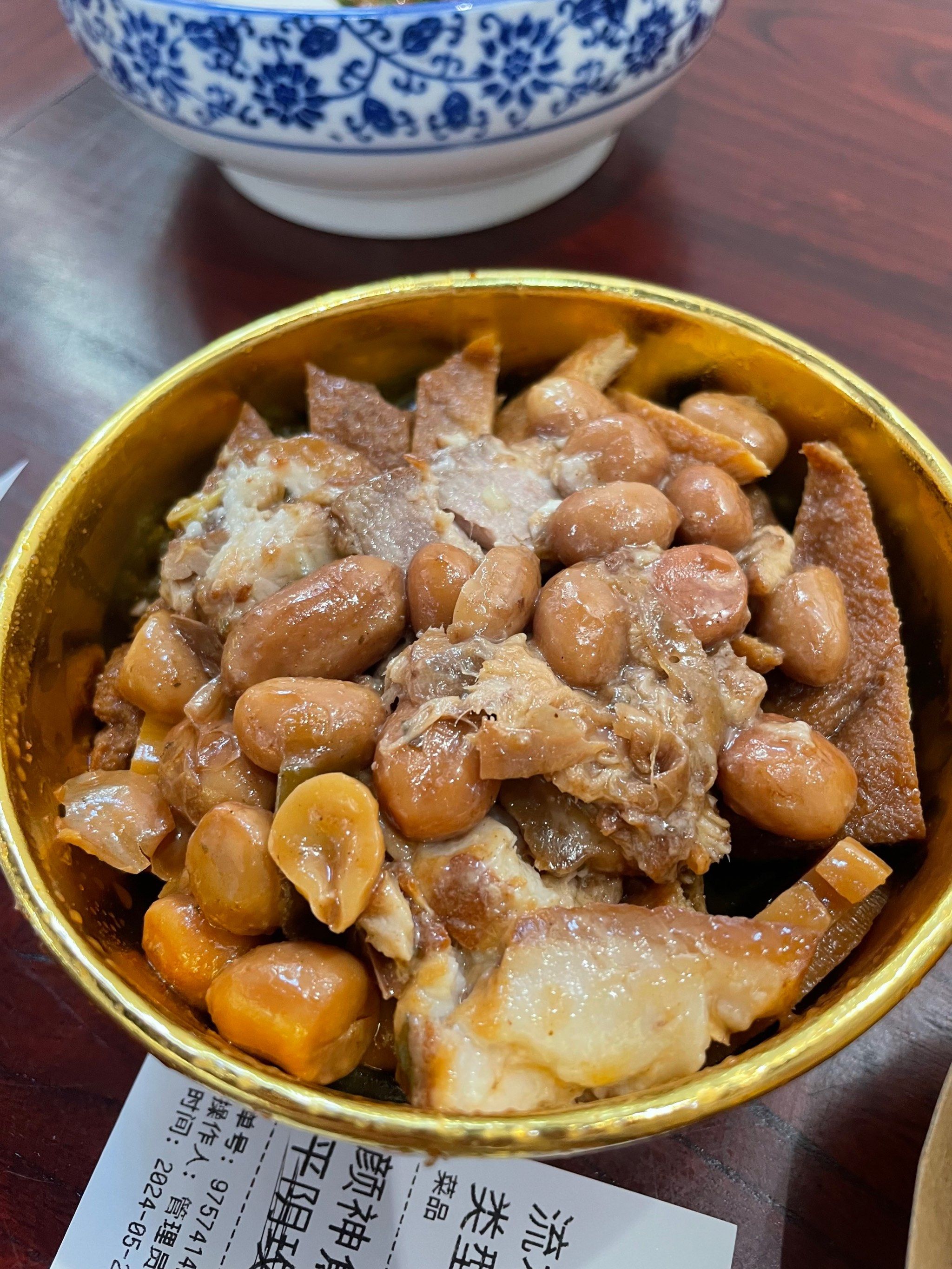 在泉城老街里面
「商河老豆腐」老豆腐挺好味道不错
「老济南酥锅