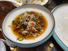捞汁墨鱼仔-东来菜馆•手抓海鲜家常菜•海鲜锅贴(鸽子窝店)