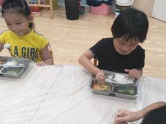 -爱乐梵国际儿童教育中心(古美店)
