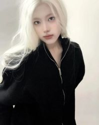 -丝语萱形象
