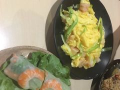 虾球韭黄炒滑蛋-来龙里 精致 东南亚餐室(万象城店)