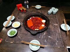 -红九格老火锅(三峡广场店)