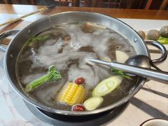 -乡土黄·鲜牛肉火锅·小龙虾(兴业街店)