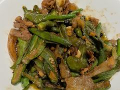 -黄泥岗·地道湖北菜(奥特莱斯店)