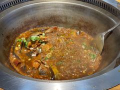 -山河屯铁锅炖(哈西站店)