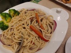 -佰搭果·广式茶餐厅(西华路店)