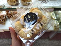 -新月蛋糕西点专卖店(大麦街店)