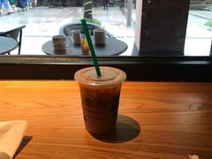 靠窗位-星巴克(绍兴柯桥柯岩景区店)