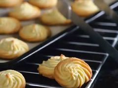 -昆明冠生园·鲜花饼·面包蛋糕(老街店)