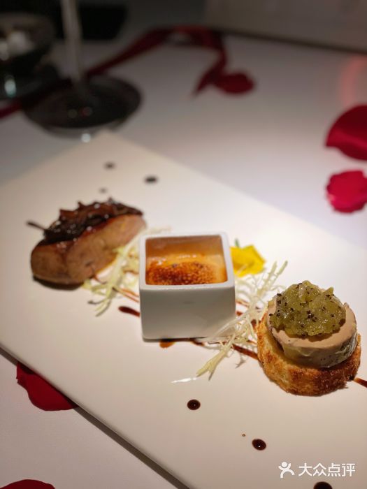 Tavola Italian Dining鹅肝三重奏图片