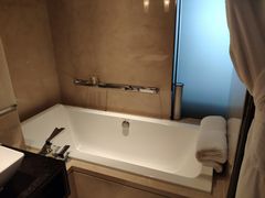 -广州天河希尔顿酒店