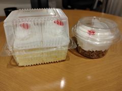 -红宝石·鲜奶小方·海派西点房(金杨店)