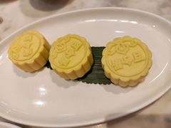 燕窝紫薯绿豆糕-香港百合居(LCM置汇旭辉广场店)