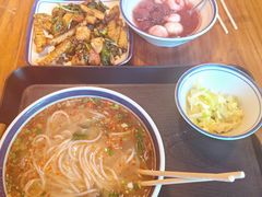 -云阿蛮云南生烫牛肉米线(奉贤路店)