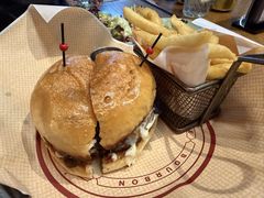 -BOURBON 玻本美式餐厅酒吧(虹桥新天地店)