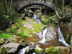 -藏龙百瀑风景区
