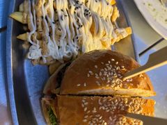 -三勾JJJ Burger&Coffee(梅溪湖店)