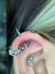 -苏针艺纹身·穿孔饰品