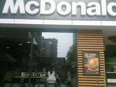 -麦当劳(新华路步步高店)