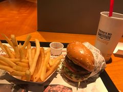 火烤双层牛肉特堡-The Habit Burger Grill 哈比特汉堡(复兴soho店)