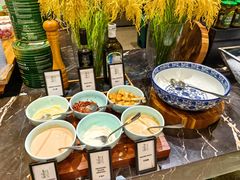 -广州万富希尔顿酒店·感趣自助餐厅·金秋蟹宴生蚝海鲜刺身