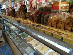 面包甜点陈列柜-泰康食品(南京东路店)