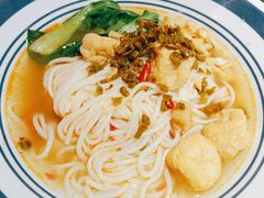 -霸蛮湖南菜·牛肉粉(荣京西街店)