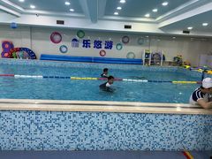 -乐悠游亲子游泳俱乐部