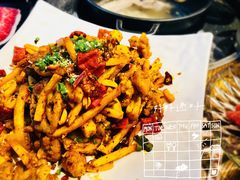 招牌香辣牛蛙-三人行骨头王火锅(长寿店)
