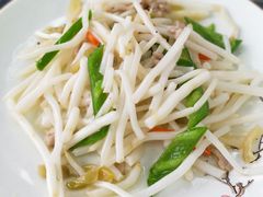 芦苇根炒肉丝-梦缘水乡·湖景餐厅