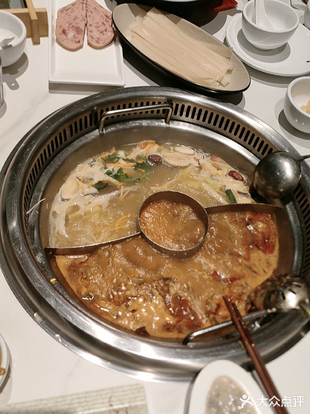 今天火锅吃撑了，超满足