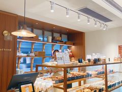 面包甜点陈列柜-慢熟面包店bud bread(孩儿巷店)
